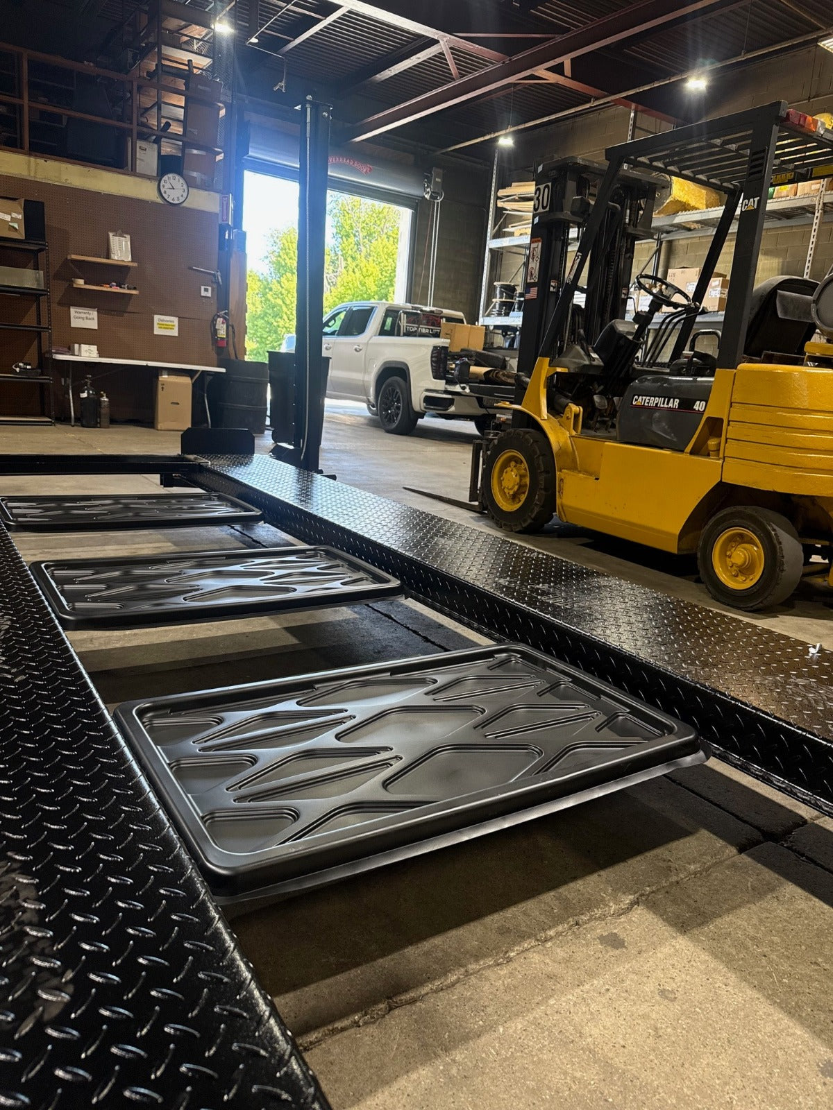 HEC 4 Post Car Parking Lift 9000 lbs